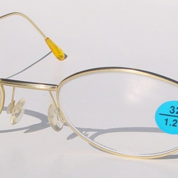 (NWT) Vintage 90's Mini Oval Metal Reading Glass +1.75 (M.Gold) - Picture 1 of 4